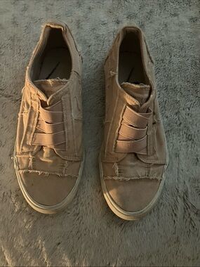 Women's Slip-On Frayed Canvas Sneakers in Beige